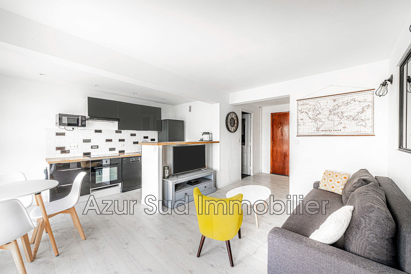 appartement  2 rooms  Juan-les-Pins Downtown  38 m² -   