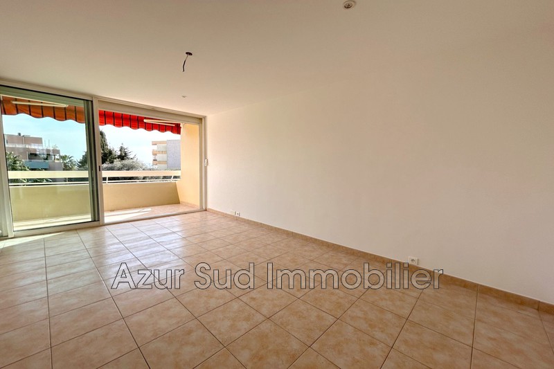 appartement  3 pièces  Antibes St jean  60 m² -   