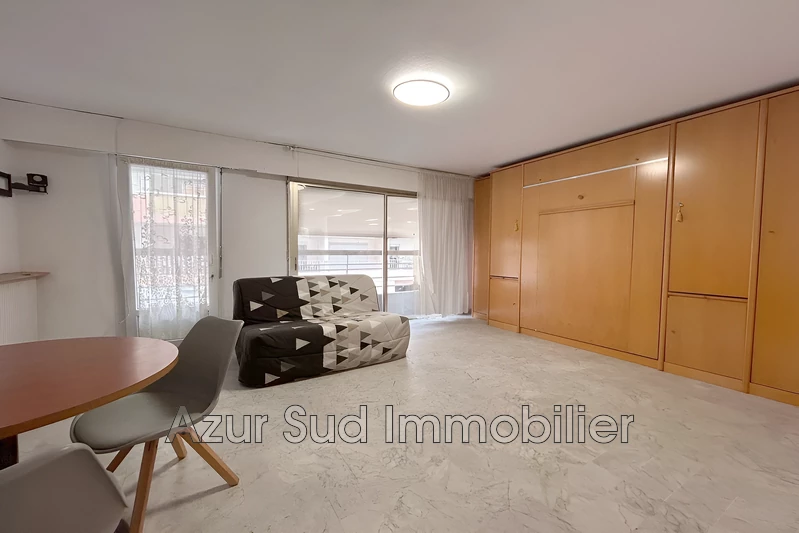 vente Apartment Juan-les-pins Downtown Apartment Juan-les-Pins Centre-ville,   to buy apartment  1 room