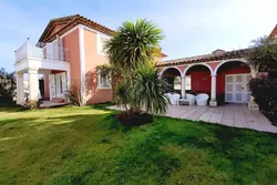 Photos  Maison Borderive et Maisons Spéciales à vendre Port Grimaud 83310
