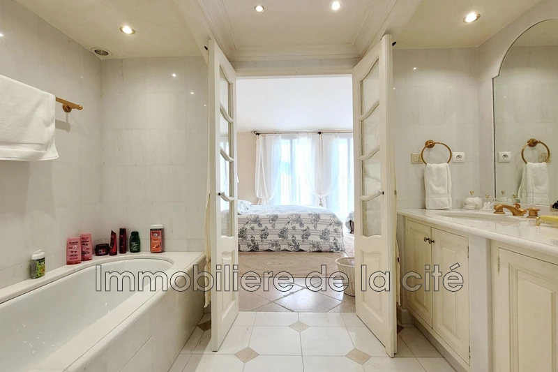 Vente Borderive et Maisons Spéciales Port Grimaud  