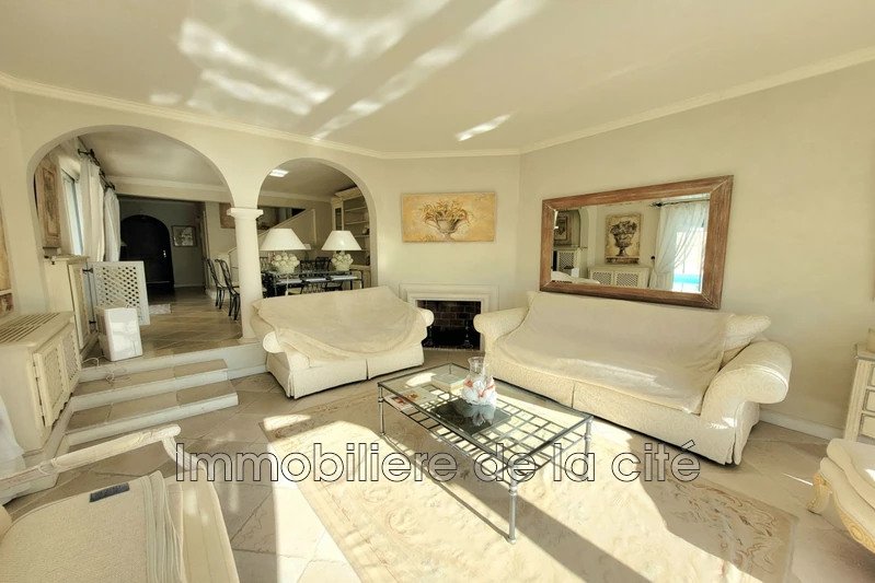 Vente Borderive et Maisons Spéciales Port Grimaud  