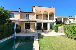 Photos  Maison Borderive et Maisons Spéciales à vendre Port Grimaud 83310