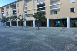 Professionnel local commercial Céret  