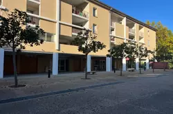 Professionnel local commercial Céret  