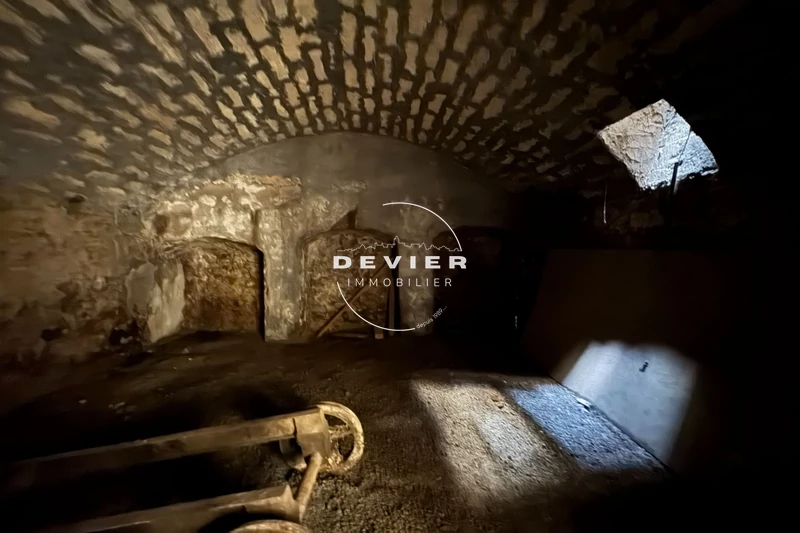 Location cave Montpellier  