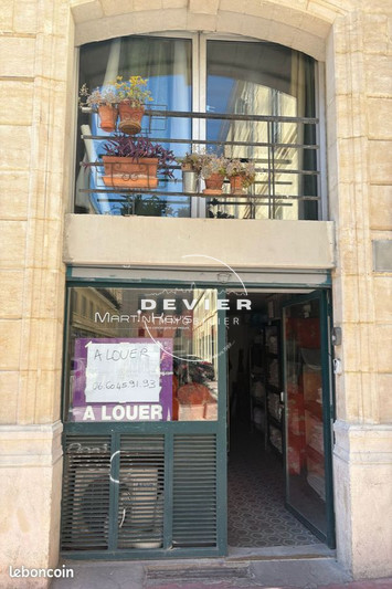 Local commercial Montpellier Ecusson,  Professionnel local commercial   33&nbsp;m&sup2;