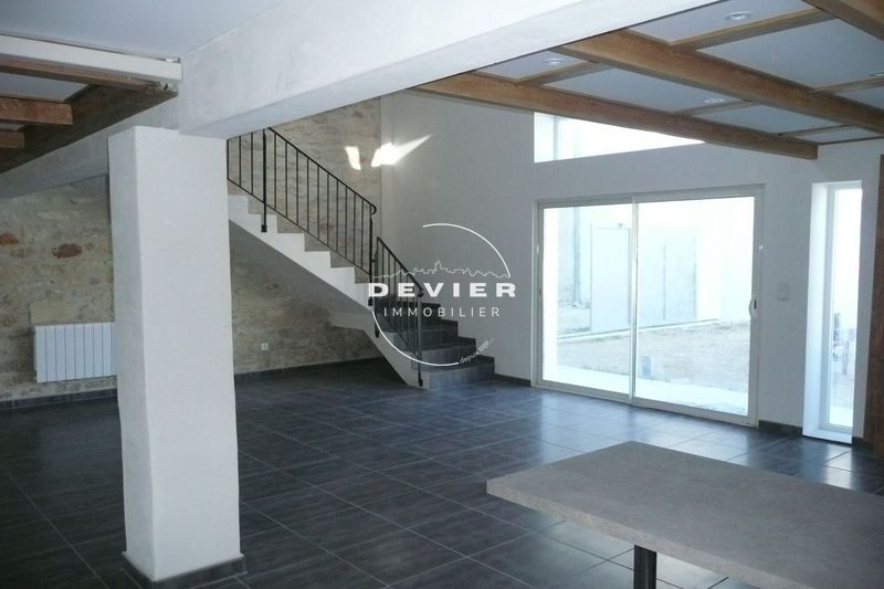 vente maison de village Saint-geniès-des-mourgues Castries Maison de village Saint-Geniès-des-Mourgues Castries, Location maison de village 3 chambres 120 m²