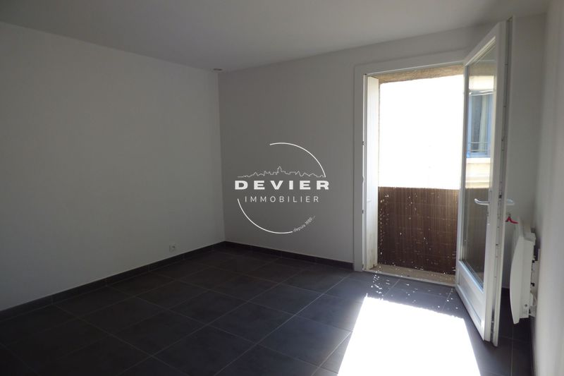 Location appartement Saint-Drézéry  