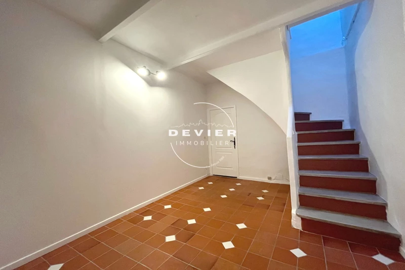 Location maison de village Castries  