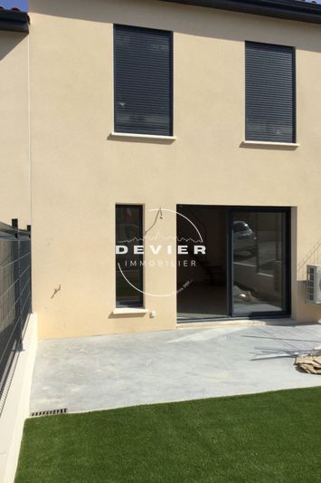 vente Maison villa Saint-geniès-des-mourgues Castries Villa Saint-Geniès-des-Mourgues Castries, Location villa 3 chambres 99 m²
