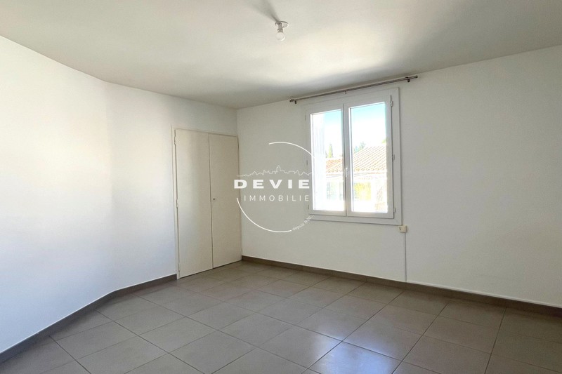 Location appartement Saint-Geniès-des-Mourgues  