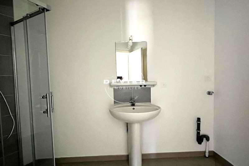 Location appartement Saint-Geniès-des-Mourgues  