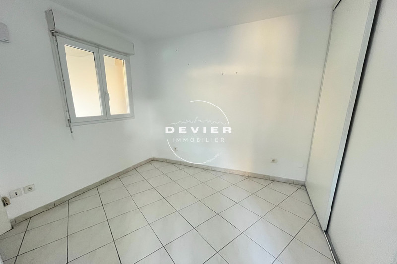 Location appartement Saint-Christol  