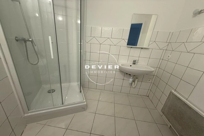 Location appartement Saint-Christol  