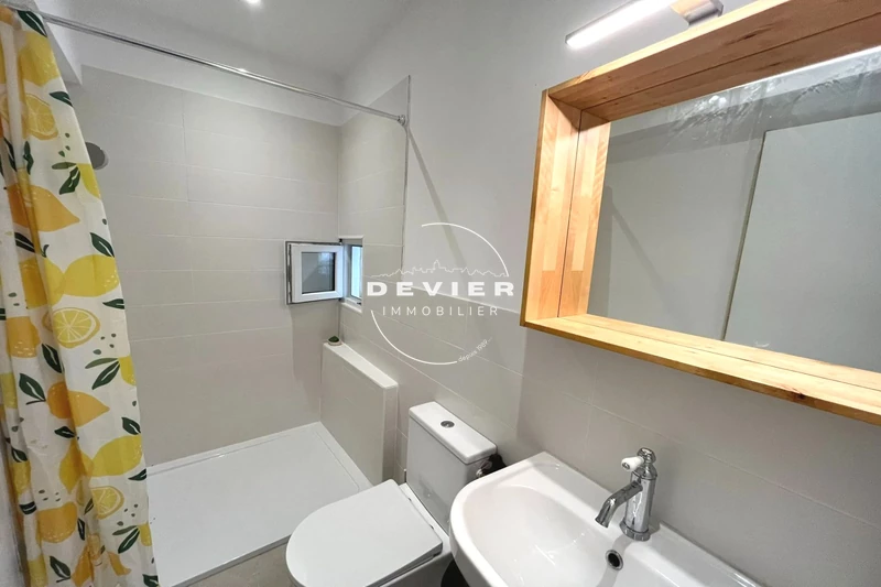 Location appartement Saint-Geniès-des-Mourgues  