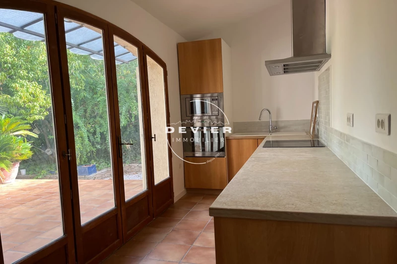 Location maison ancienne Castries  