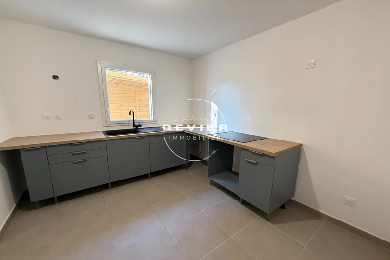 Location saisonnière maison Saint-Geniès-des-Mourgues  