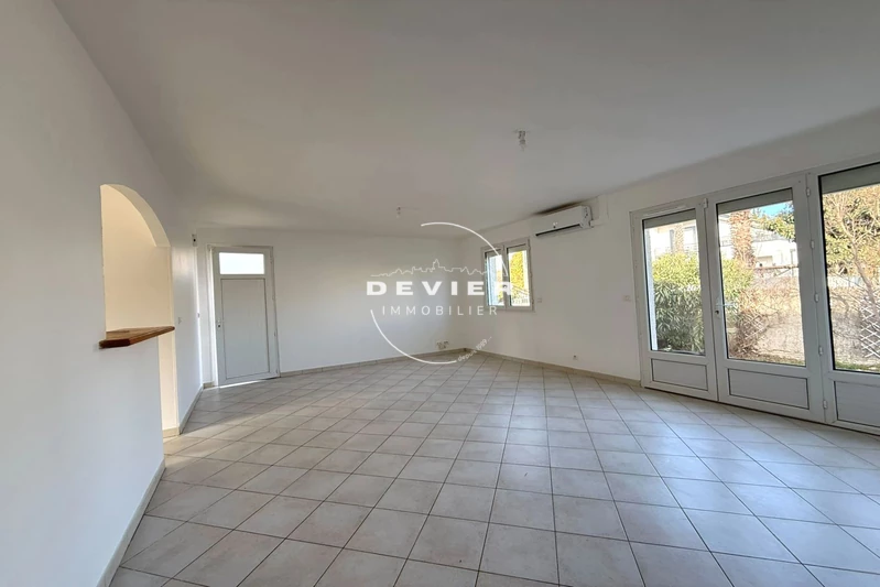 Location maison Saint-Brès Location maison Saint-Brès