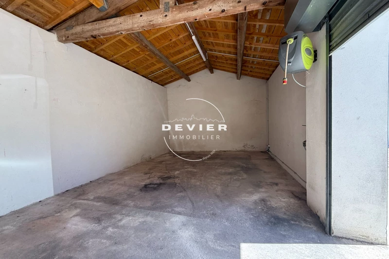 Professionnel local commercial Saint-Christol  