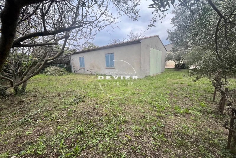 vente Locaux location entrepôt Saint-geniès-des-mourgues Entrepôt Saint-Geniès-des-Mourgues Professionnel entrepôt 88 m²