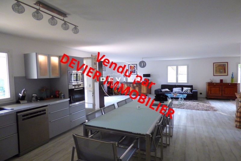 Photo Villa Saint-Geniès-des-Mourgues Castries, achat villa 2 chambres 126 m²