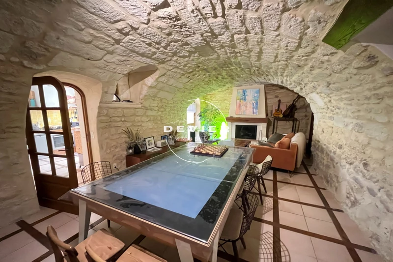 Vente maison de village Saint-Geniès-des-Mourgues  