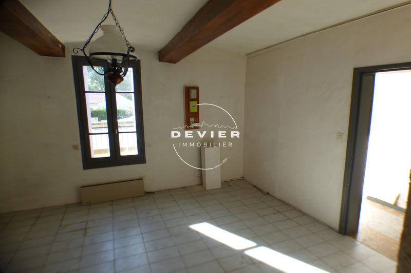 vente maison de village Saint-geniès-des-mourgues Maison de village Saint-Geniès-des-Mourgues achat maison de village 3 chambres 108 m²