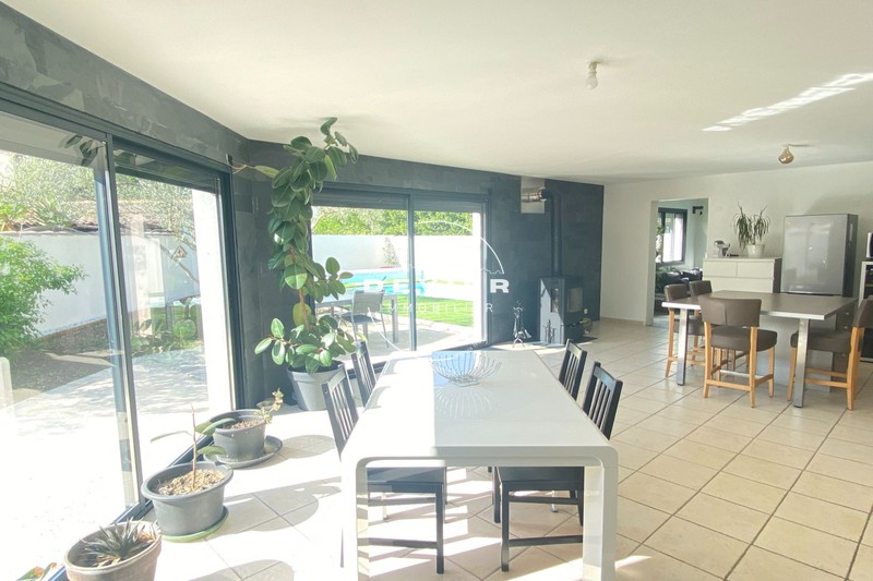 Photo Villa Saint-Geniès-des-Mourgues achat villa 3 chambres 105 m²