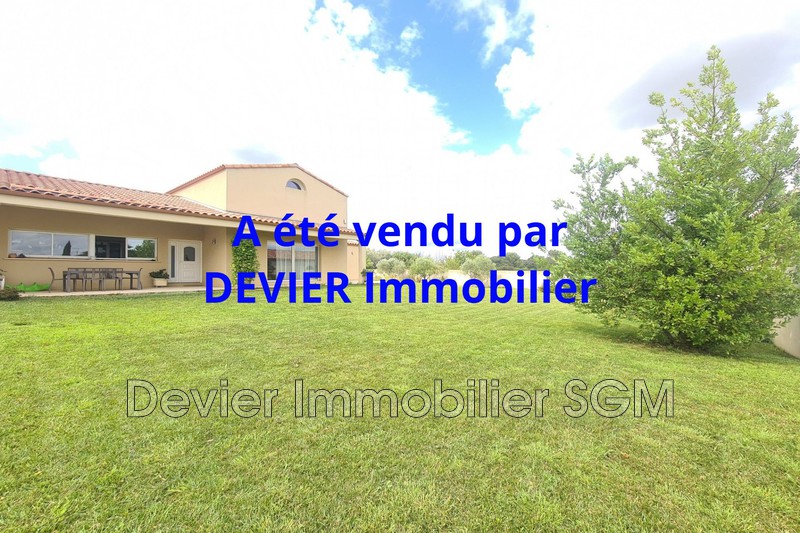 Villa Saint-Geniès-des-Mourgues   to buy villa  4 bedroom   175&nbsp;m&sup2;