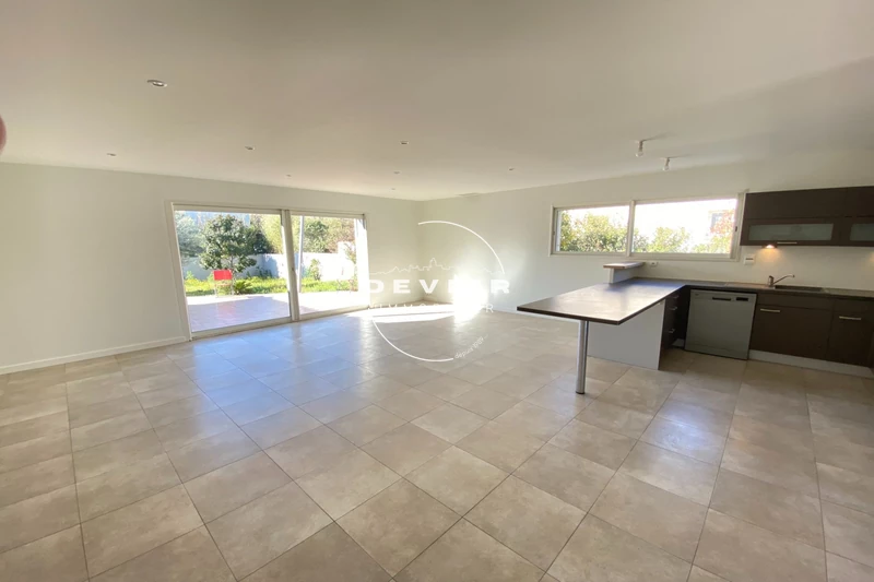 Vente villa Saint-Geniès-des-Mourgues  