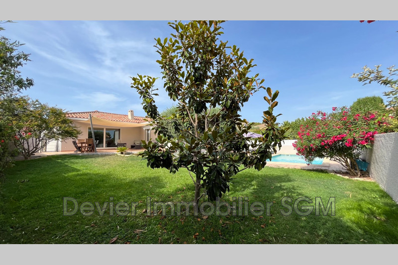 Villa Saint-Geniès-des-Mourgues   achat villa  4 chambres   140&nbsp;m&sup2;