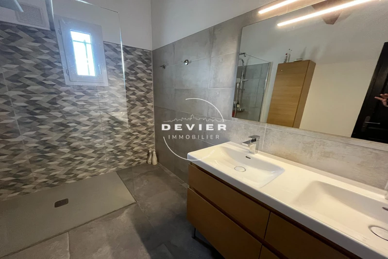 Vente villa Saint-Geniès-des-Mourgues  