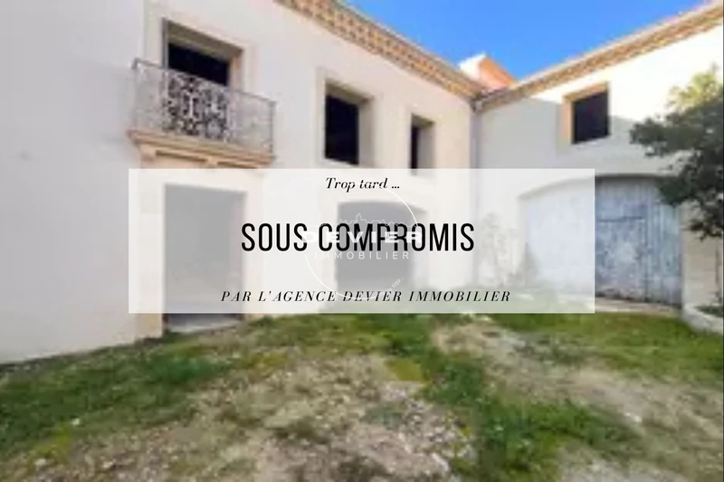 Maison de caractère Saint-Brès   achat maison de caractère  4 chambres   374&nbsp;m&sup2;