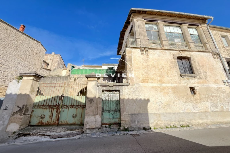 Vente maison de caractère Saint-Geniès-des-Mourgues  