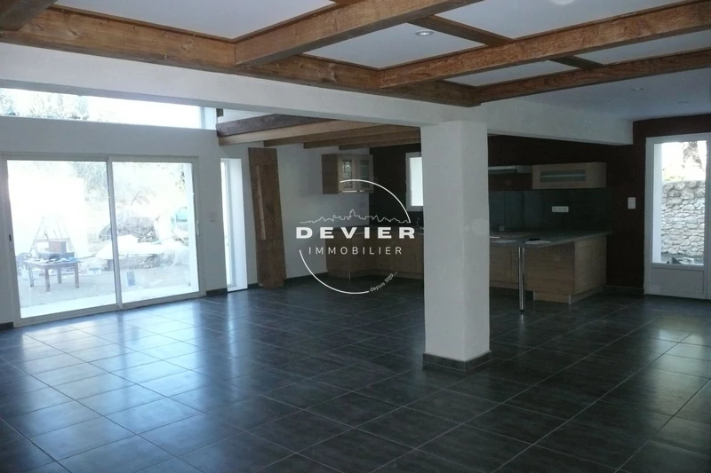 Vente maison de village Saint-Geniès-des-Mourgues  