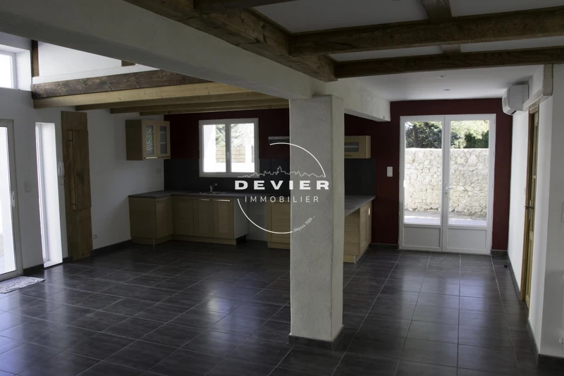 Vente maison de village Saint-Geniès-des-Mourgues  