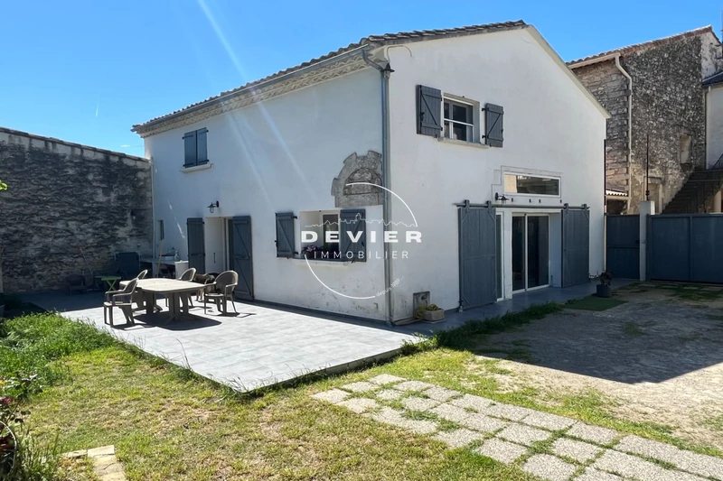 Maison de village Saint-Geniès-des-Mourgues Castries,   achat maison de village  3 chambres   128&nbsp;m&sup2;