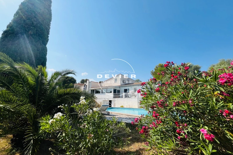 Maison Saint-Geniès-des-Mourgues Castries,   achat maison  3 chambres   189&nbsp;m&sup2;