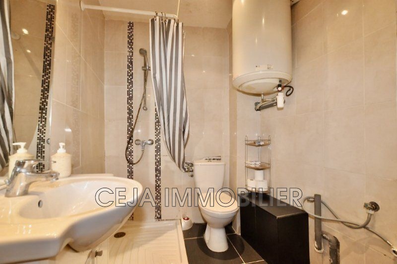 Photo n°5 - Vente appartement Draguignan 83300 - 75 000 €