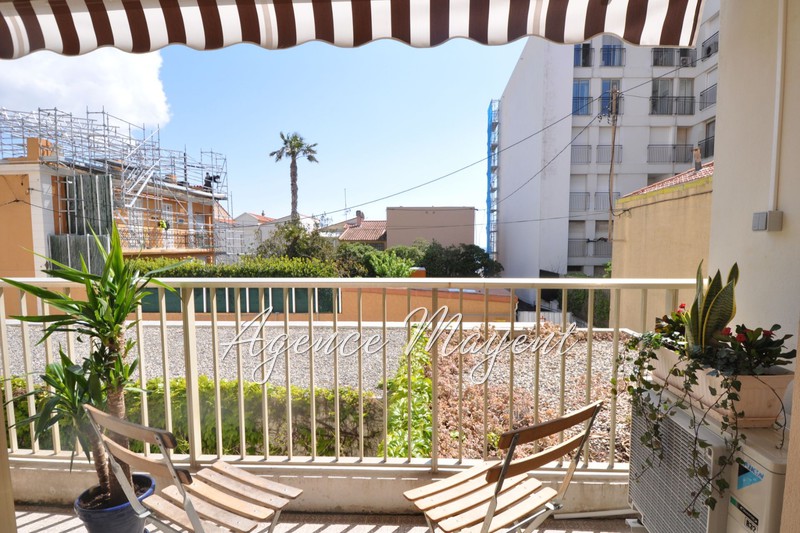 Apartment Cannes Palm beach,  Rentals apartment  1 room   22&nbsp;m&sup2;