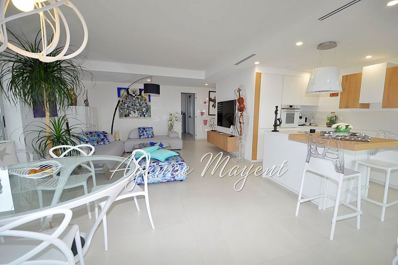 Photo Apartment Cannes Basse californie, to buy apartment 3 rooms 85 m²