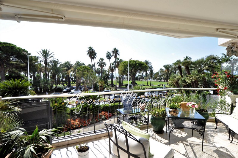 Photo Apartment Cannes Croisette,   to buy apartment  3 rooms   97&nbsp;m&sup2;