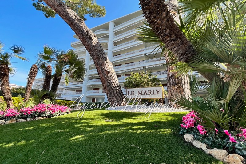 Photo Apartment Cannes Croisette,   to buy apartment  2 rooms   47&nbsp;m&sup2;