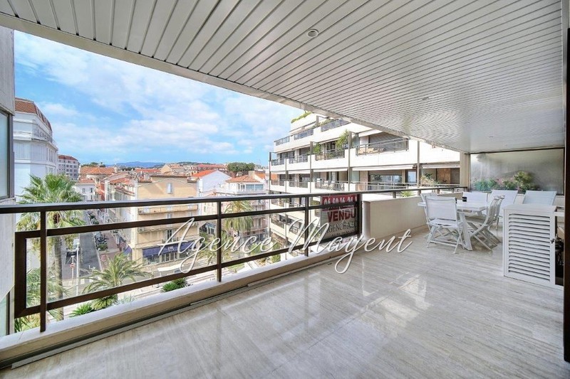 Photo Apartment Cannes Centre-ville,   to buy apartment  3 rooms   92&nbsp;m&sup2;