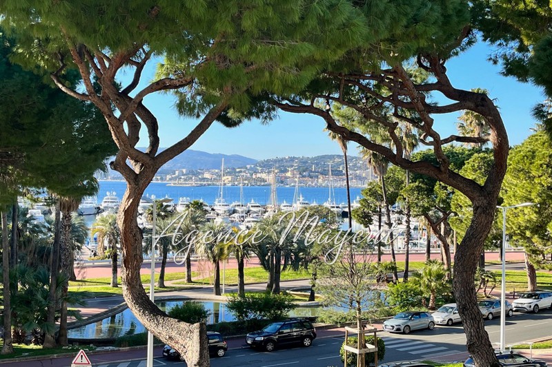Apartment Cannes Croisette,   to buy apartment  3 rooms   106&nbsp;m&sup2;