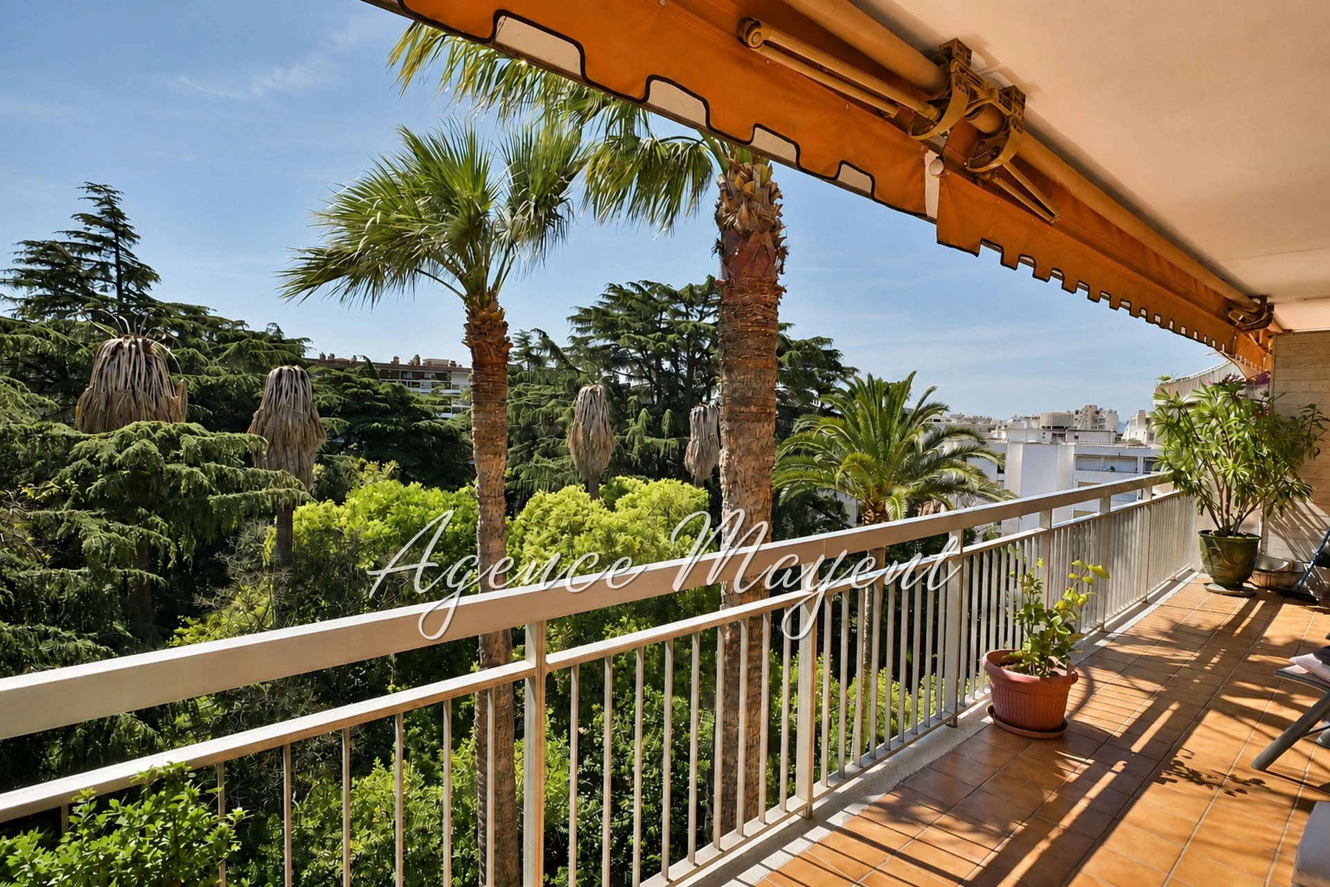 Appartement 1 pièce 46 m² · à Cannes · 45,5 m² · 405 000 €