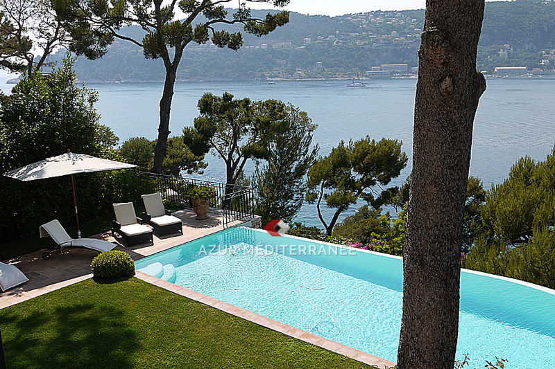 Photo Villa Saint-Jean-Cap-Ferrat Bord de mer,  Vacation rental villa  5 bedrooms   350&nbsp;m&sup2;