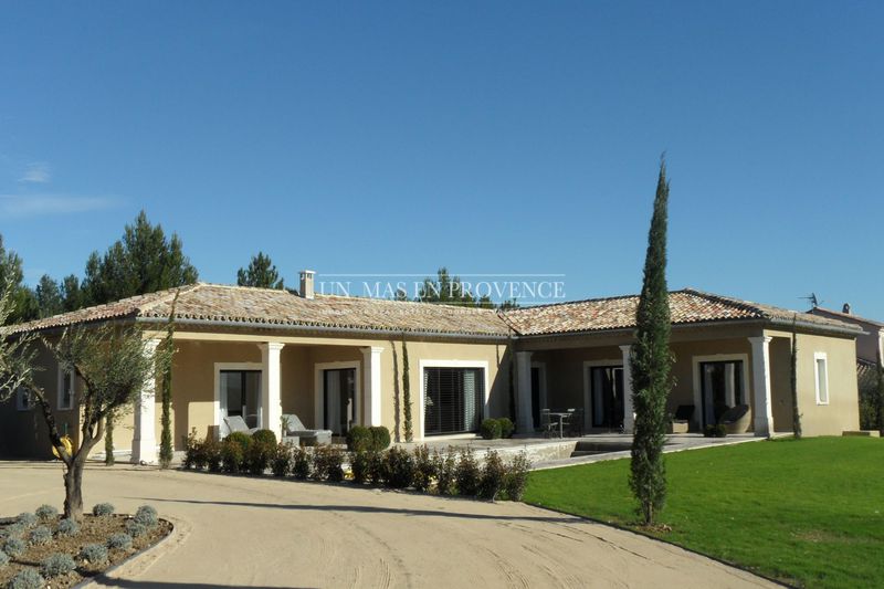 Location saisonnière maison Saint remy de provence Location saisonnière maison Saint remy de provence Maison Saint remy de provence Alpilles, Location saisonnière maison 4 chambres 30 m²