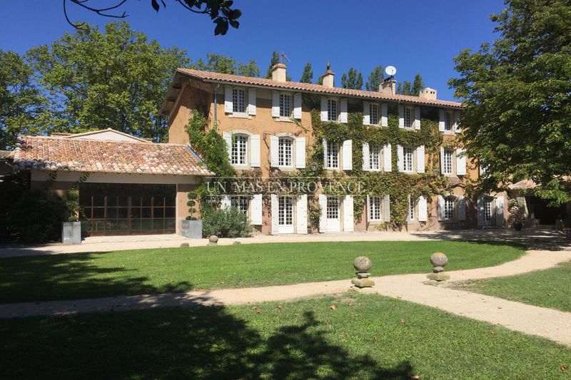 Location saisonnière bastide L'Isle-sur-la-Sorgue Location saisonnière bastide L'Isle-sur-la-Sorgue Bastide L'Isle-sur-la-Sorgue Pays des sorgues, Location saisonnière bastide 7 chambres